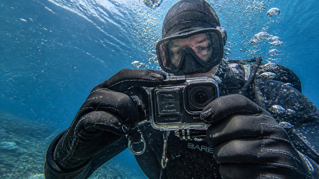 trapped moisture causes underwater fogging